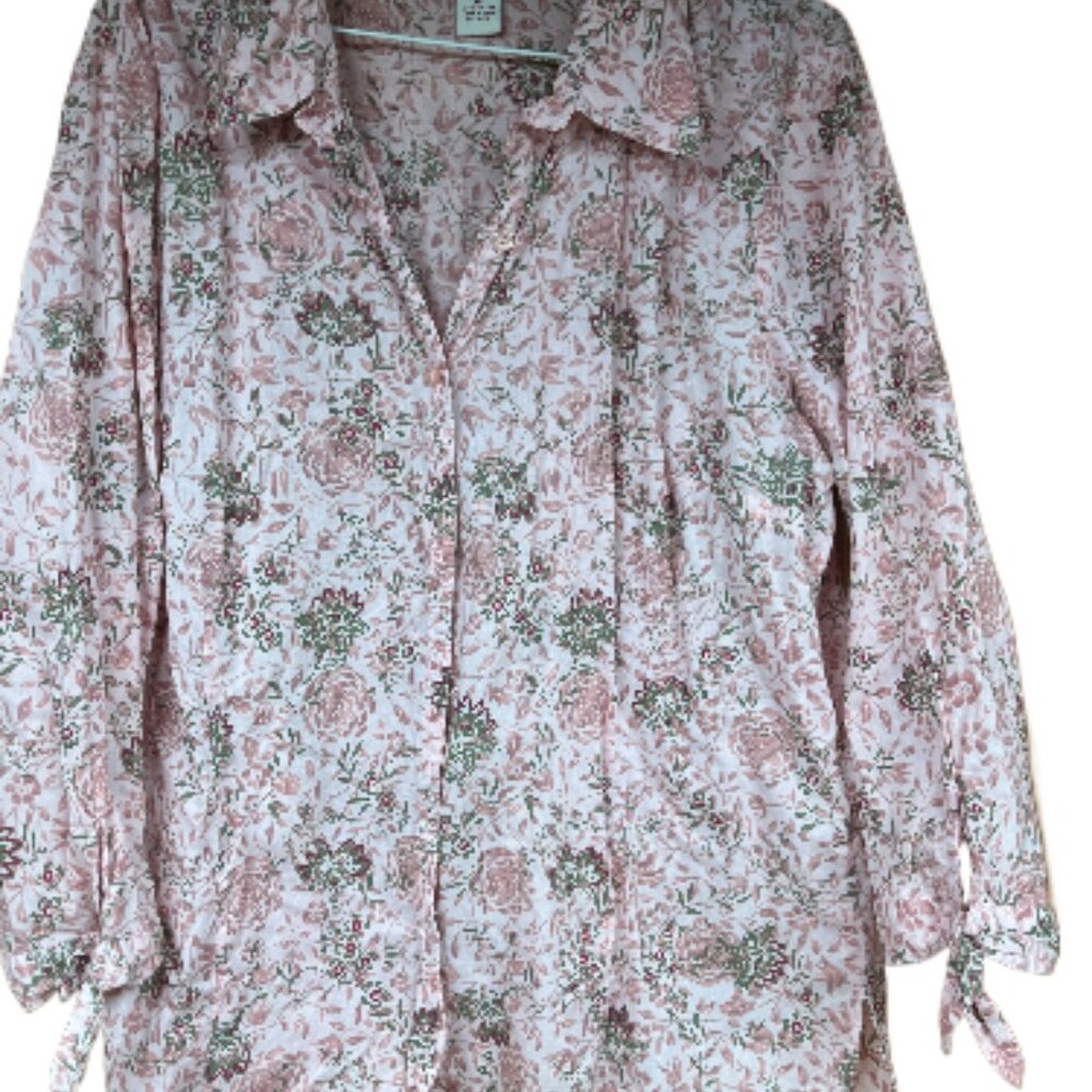 16 JM Collection Pink floral blouse